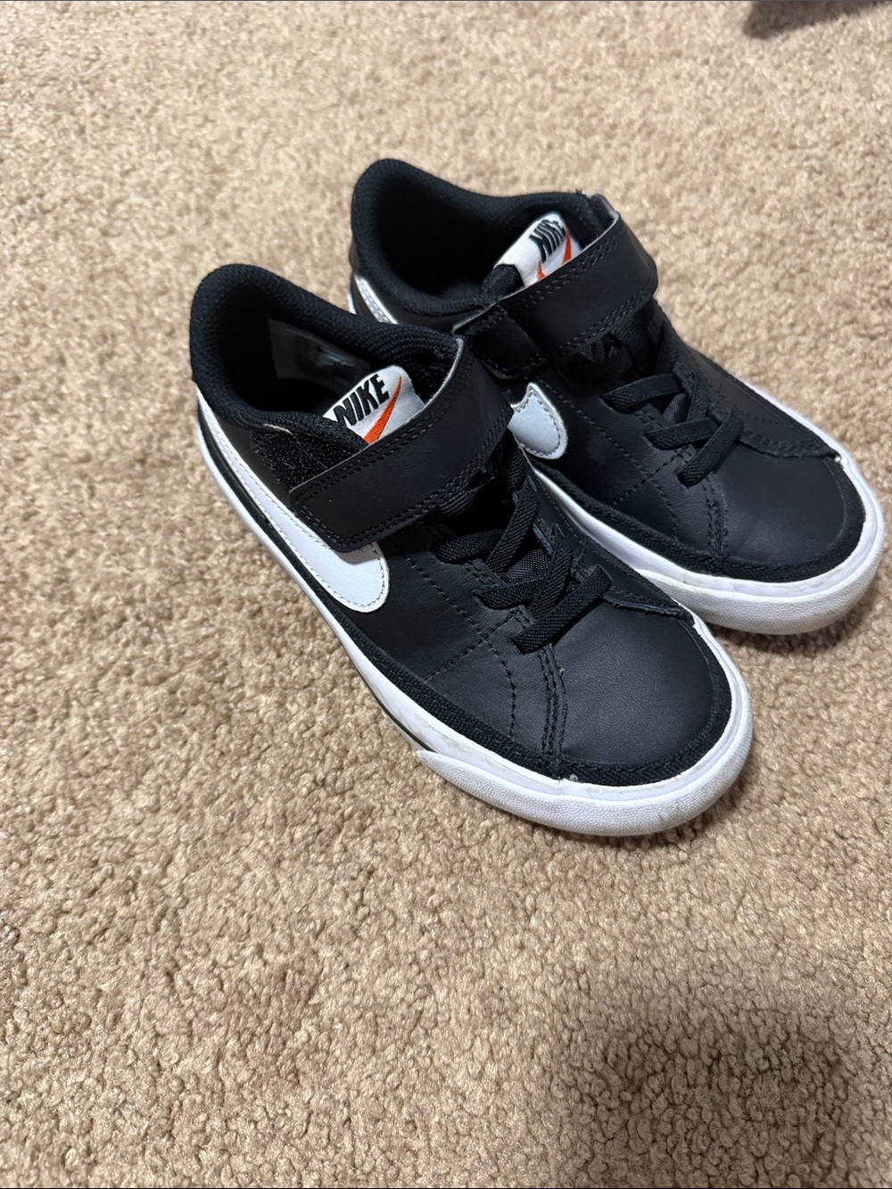 Nike Kids Black and White Velcro Low-Top Sneakers
